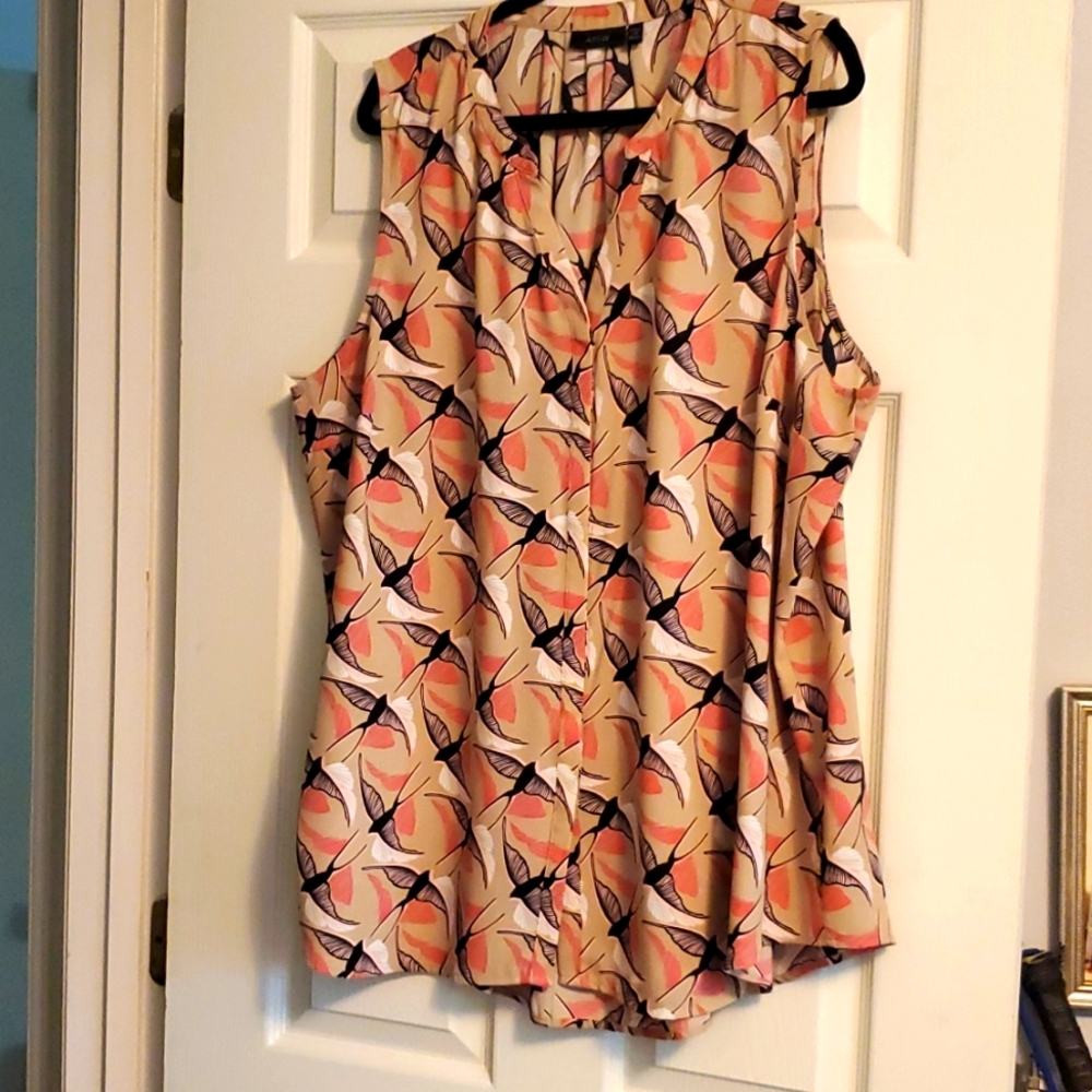 Size 3 Apt.9 sleeveless blouse